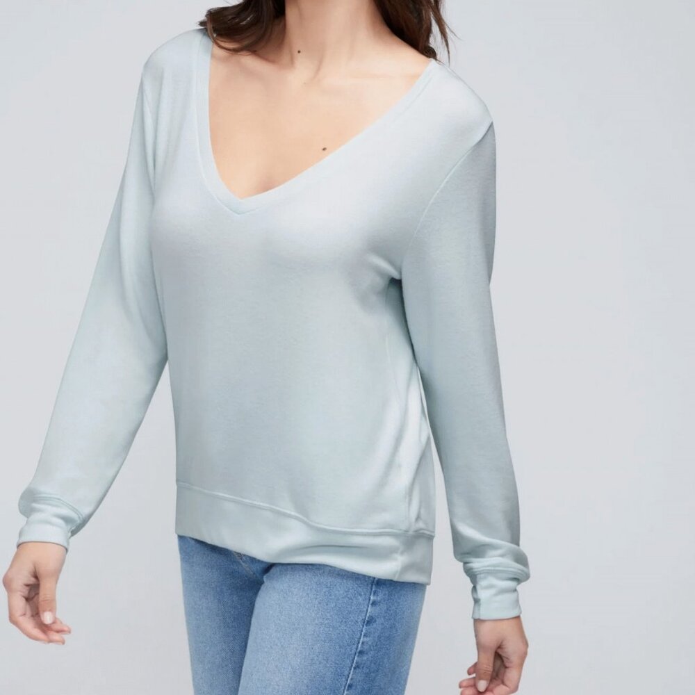 Wildfox Baggy Beach Jumper Deep V Pullover in Morning Mist Size Large NWT